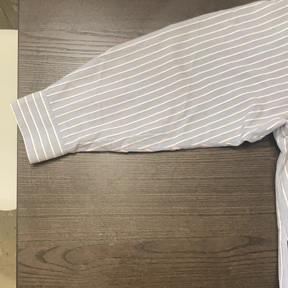 H&M Large Cropped Stripped Collared Button Down - Picture 3 of 10